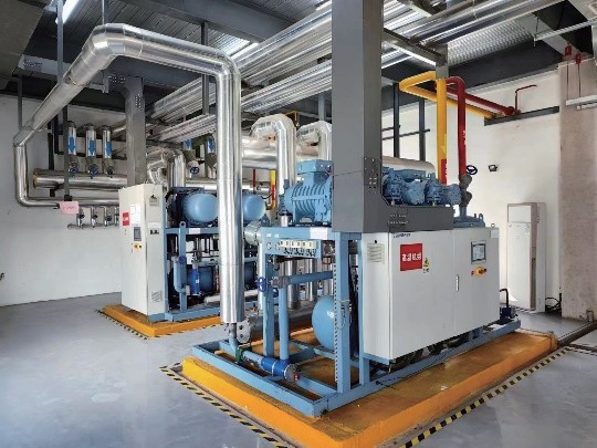 螺桿并聯(lián)機(jī)組